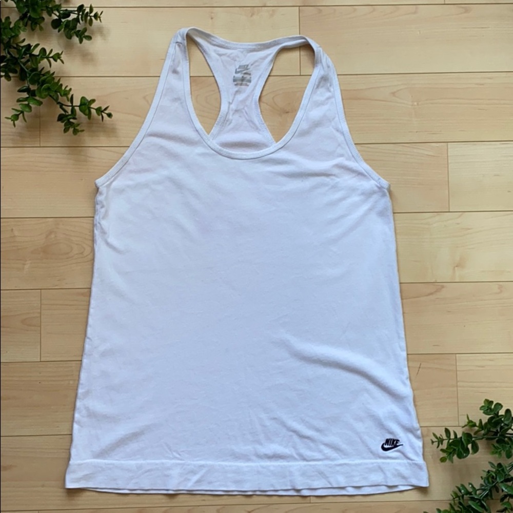 Nike • Tank • M